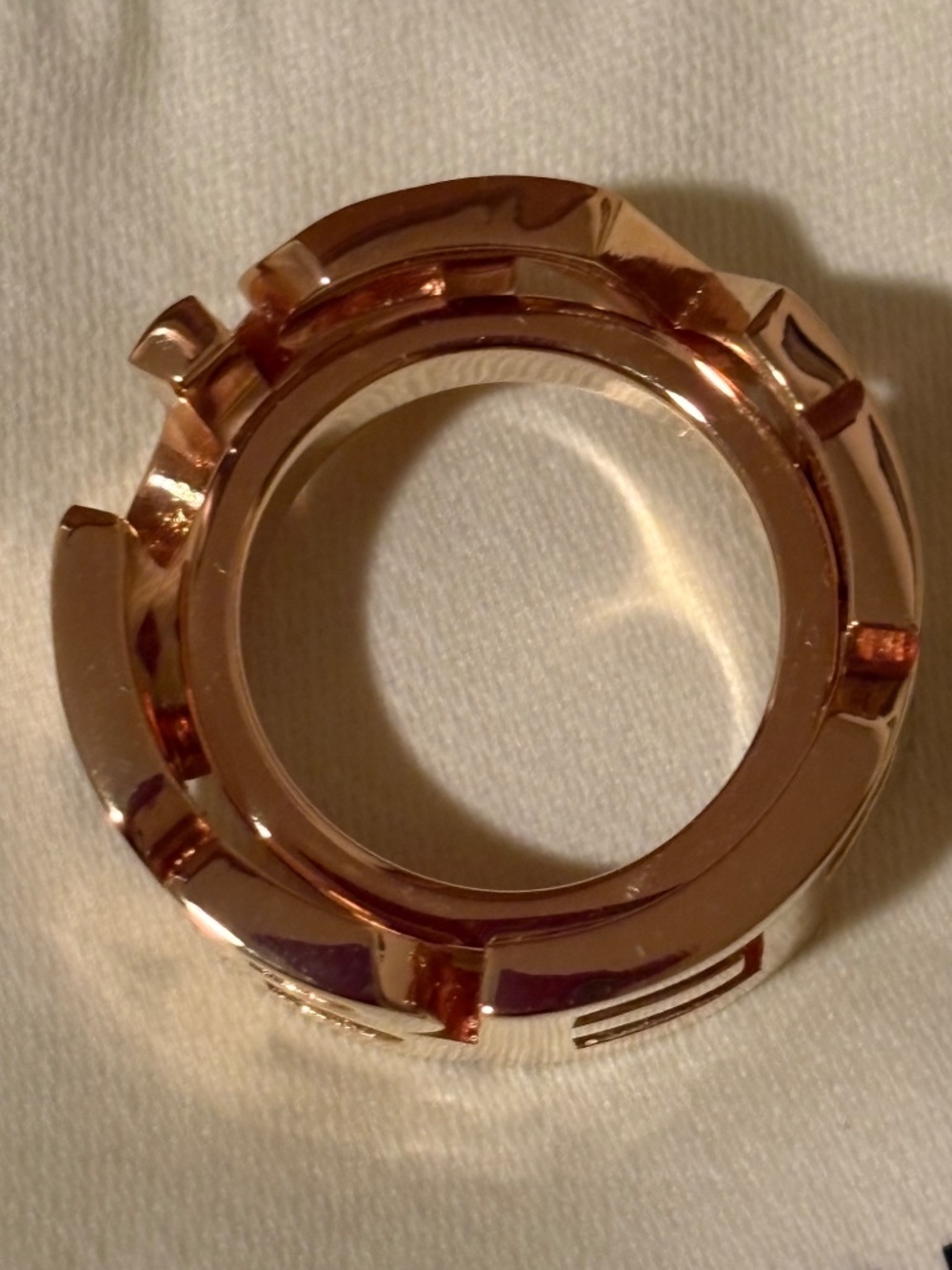 Burberry Scarf Ring in Golden Brass - Picture 8 of 10